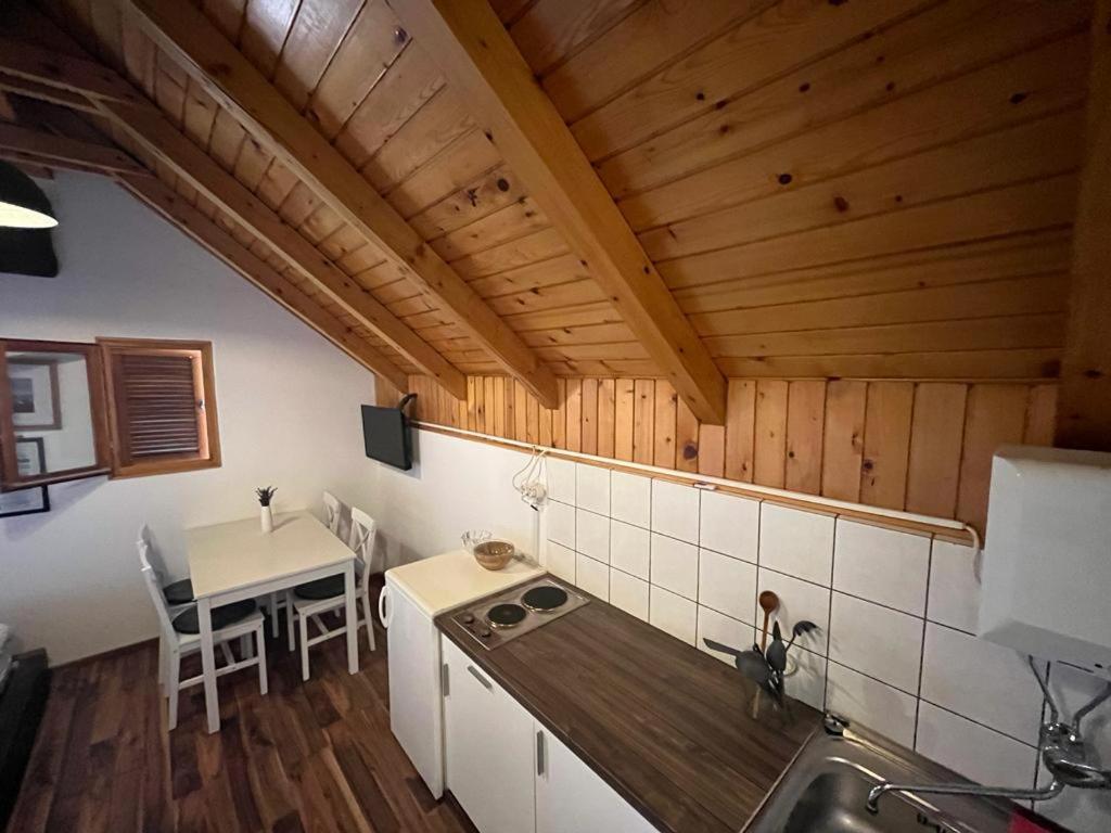 Cesargradska Klet Apartment Tuhelj Exterior foto